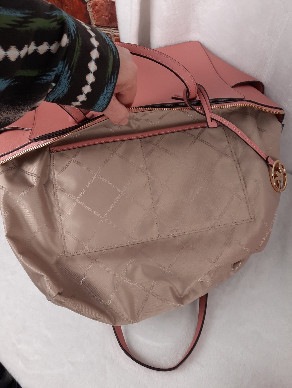 Michael Kors Genuine Saffiano Leather Blush Pink Tote Bag - Picture 12 of 16